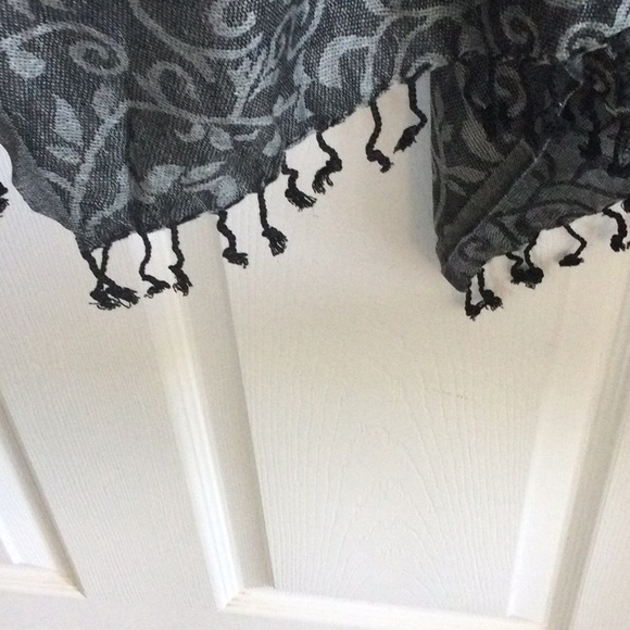 Gold Coast Scarf/Wrap - Picture 4 of 6